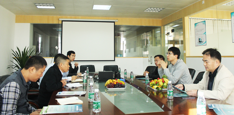 中國(guó)動(dòng)物衛(wèi)生與流行病學(xué)中心李鵬博士蒞臨我司考察